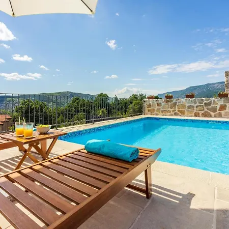 Stone Mavric Villa Grižane