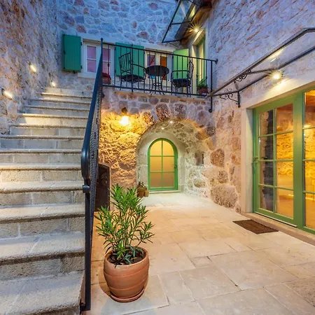 Villa Stone Mavric *