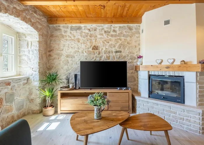 Stone Mavric Villa Grižane