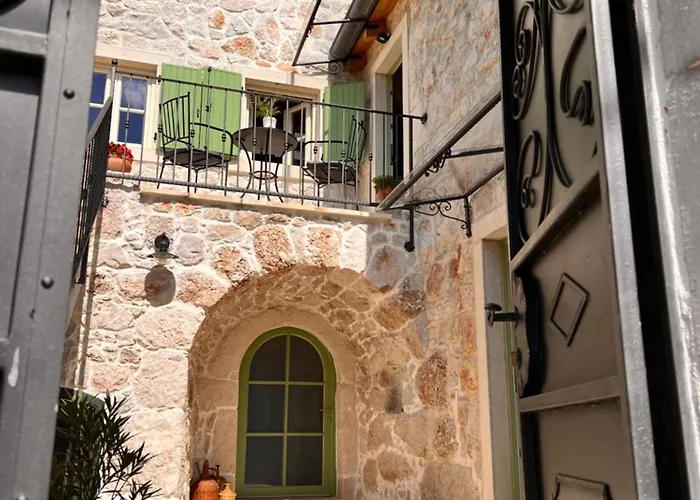 Stone Mavric Villa Grižane