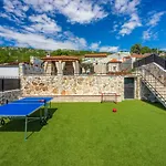 Stone Mavrić * Grižane