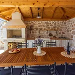Stone Mavrić Grižane