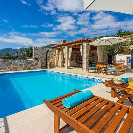 Villa Stone Mavric Grizane-Belgrad