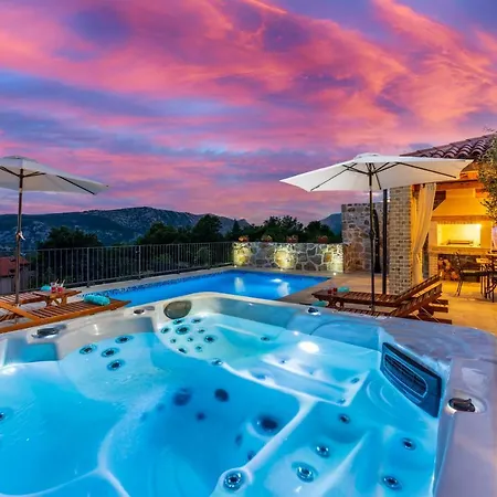 Villa Stone Mavric