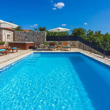 Villa Stone Mavric