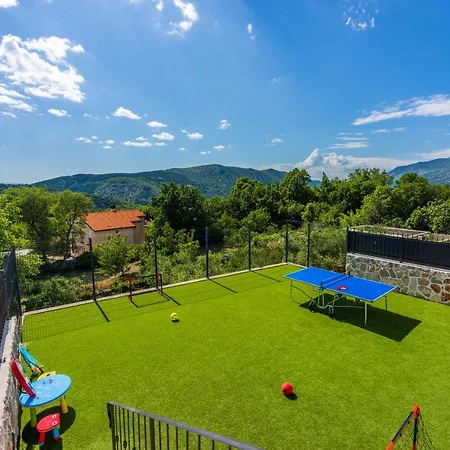 Stone Mavric Grižane