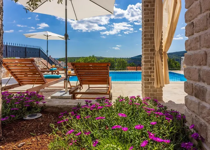 ヴィラ Stone Mavric Grižane