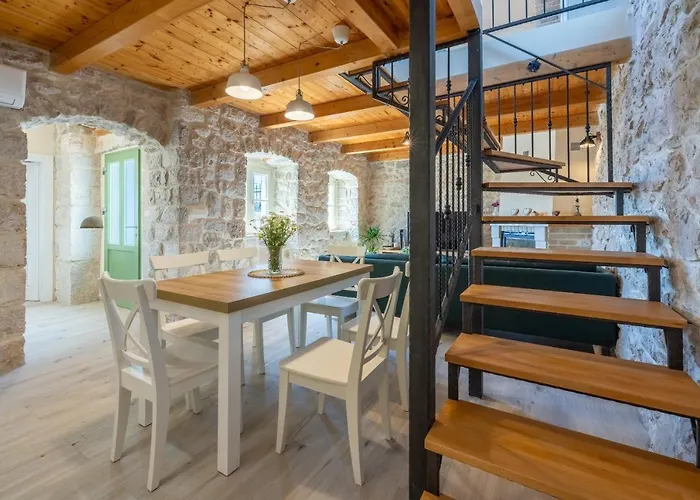 Stone Mavric Villa Grizane-Belgrad