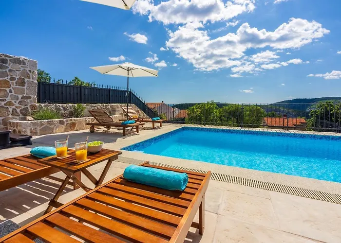 Stone Mavric * Grižane