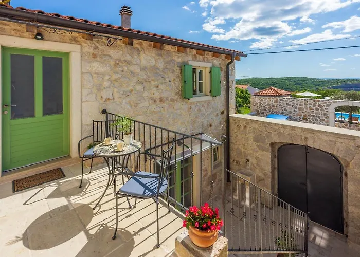 ヴィラ Stone Mavric Grižane