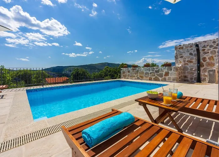 Stone Mavric Villa Grizane-Belgrad