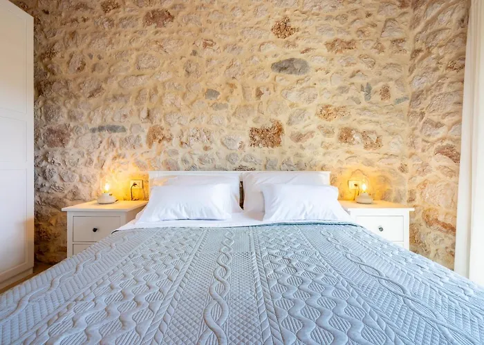Stone Mavric *