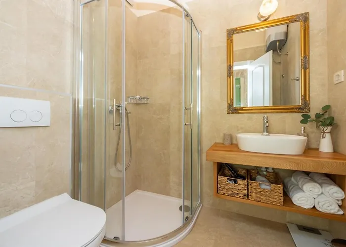 Stone Mavric * Grižane