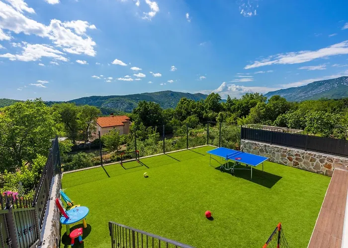 Stone Mavric Grižane