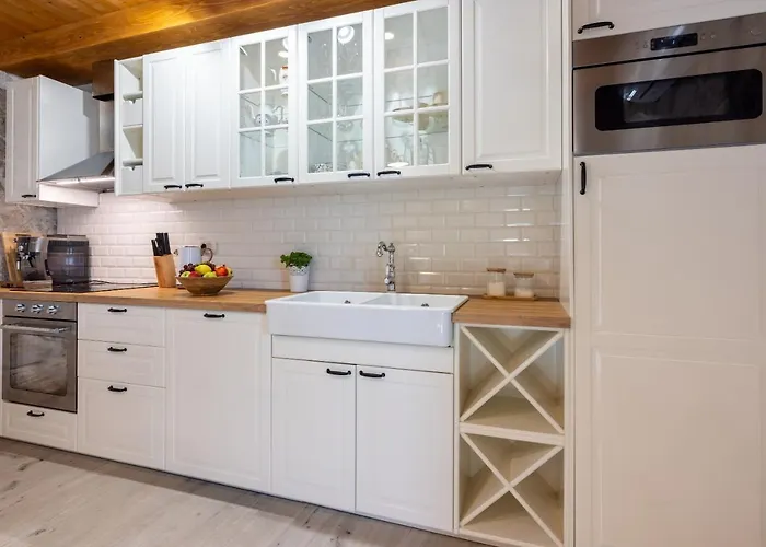 Stone Mavric Grižane