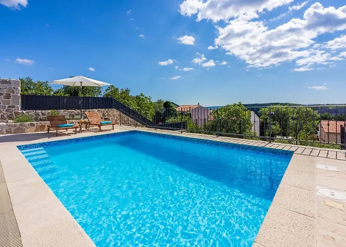 Stone Mavric * Grižane